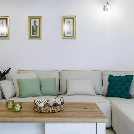 アパート The Stone スコペロス