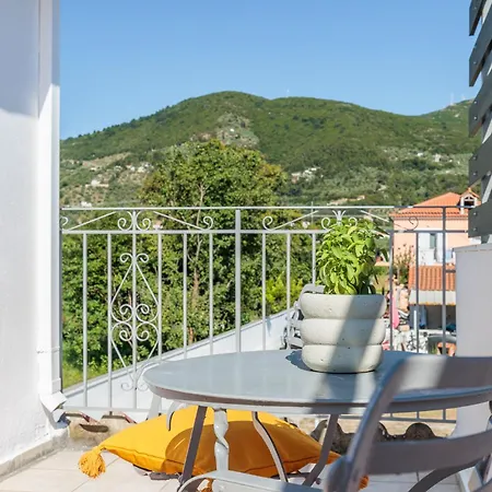 アパート The Stone