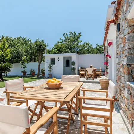 The Stone アパート スコペロス